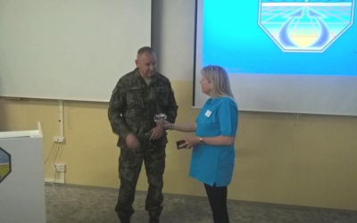 predsedkyne_konference_dekuje_veteli_akademie_za_uvodni_slova.jpg